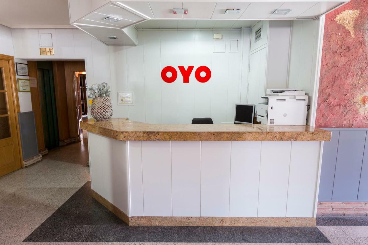 Oyo Hotel Los Alamos Plasencia Exterior photo